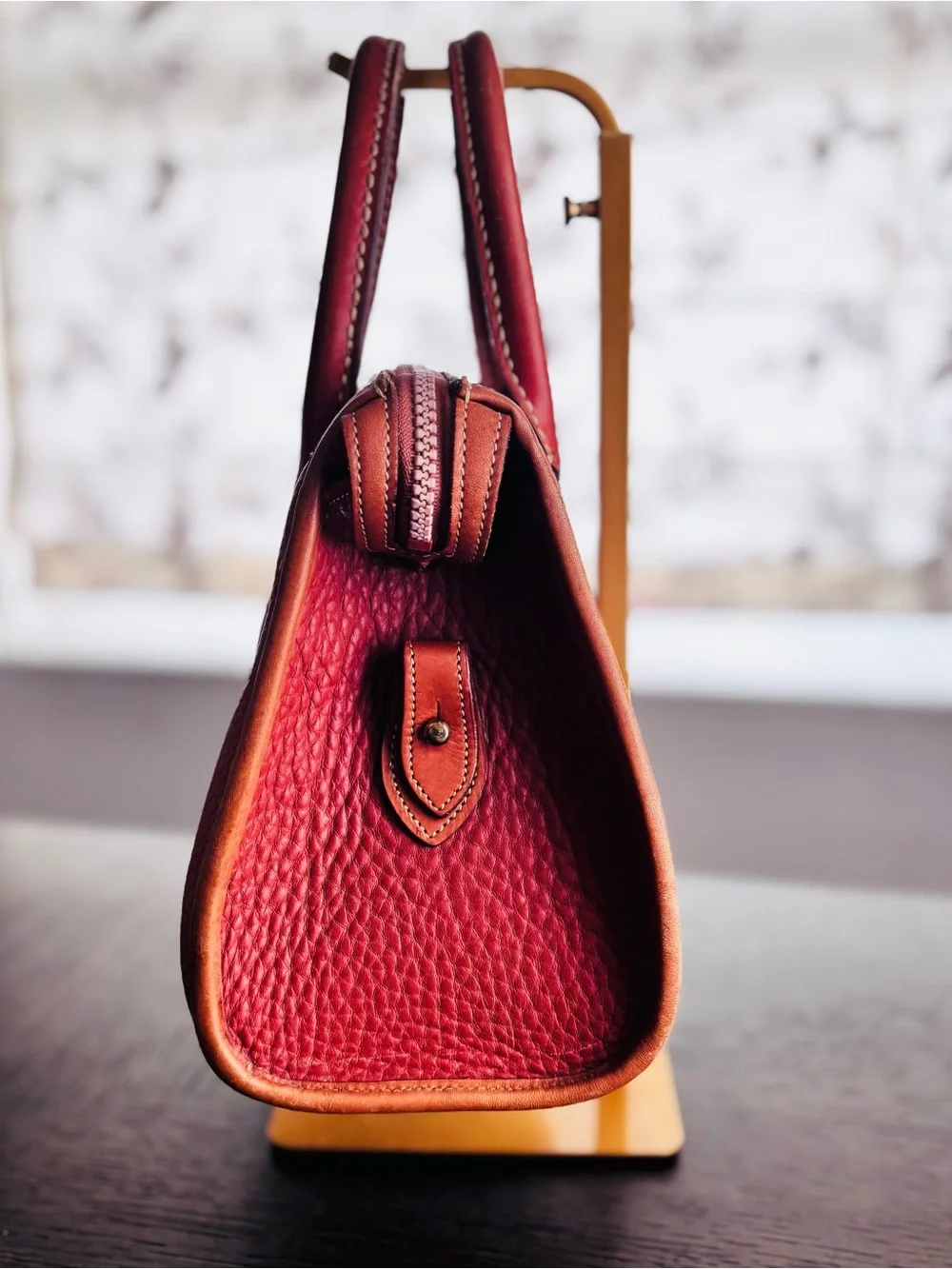 Dooney & Bourke classic vintage
